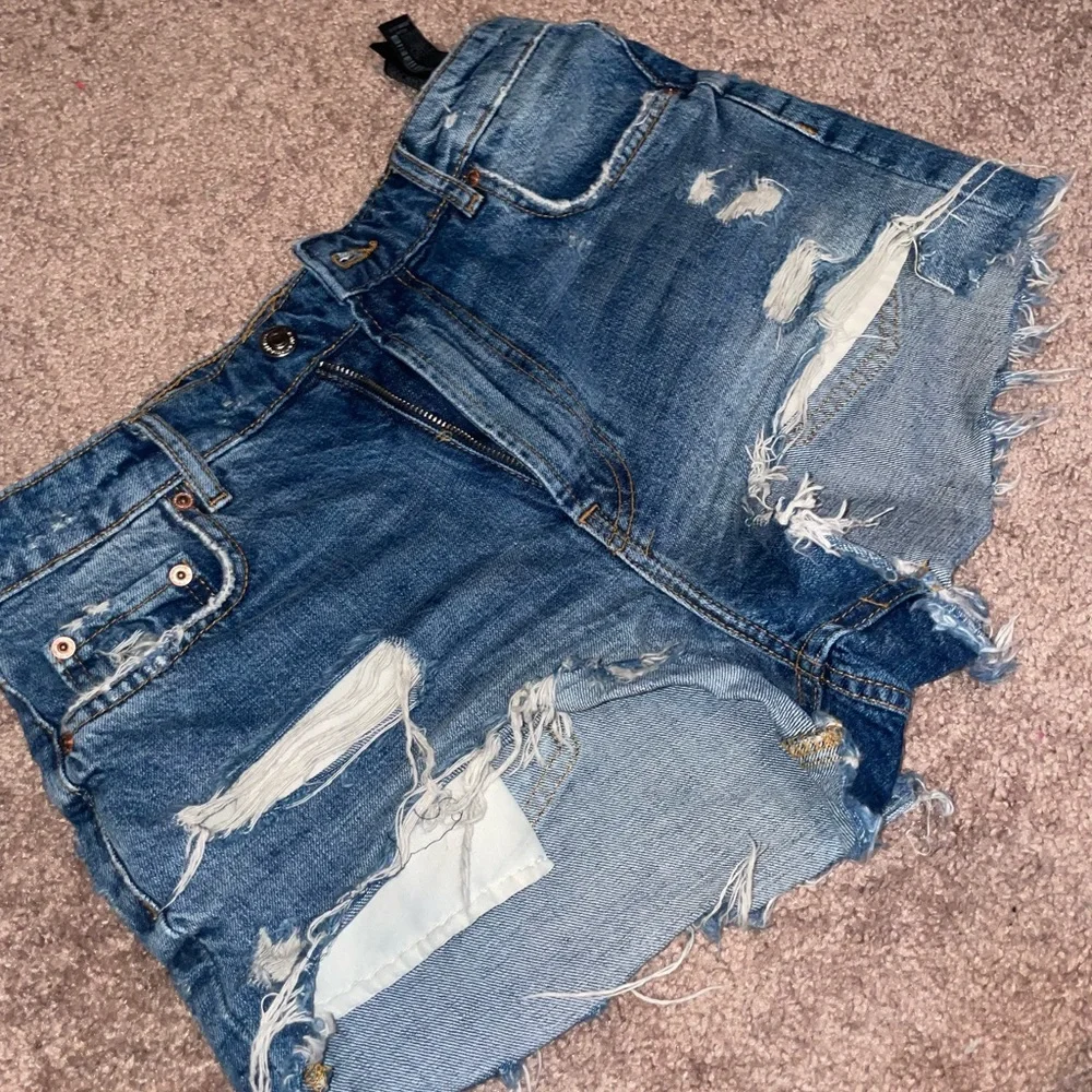 Denim shorts - Picture 1 of 4